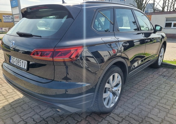 Volkswagen Touareg cena 227550 przebieg: 144136, rok produkcji 2019 z Tychy małe 79